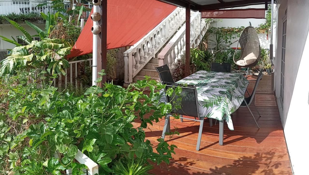 Manava Tahara'A Home Stay Mahina Exterior photo