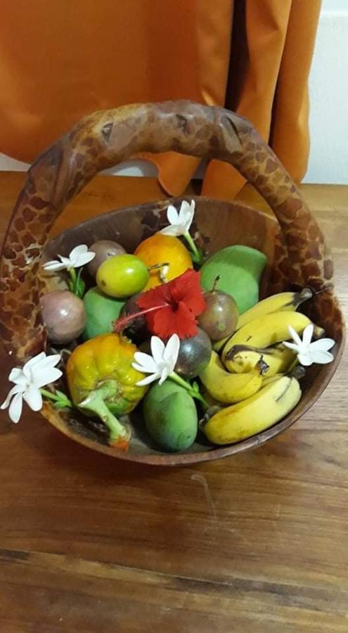 Manava Tahara'A Home Stay Mahina Exterior photo